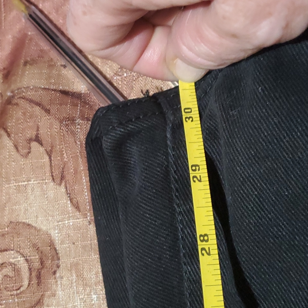 NWOT PrettyLittleThing Black High Rise Ripped Jeans - Picture 7 of 11